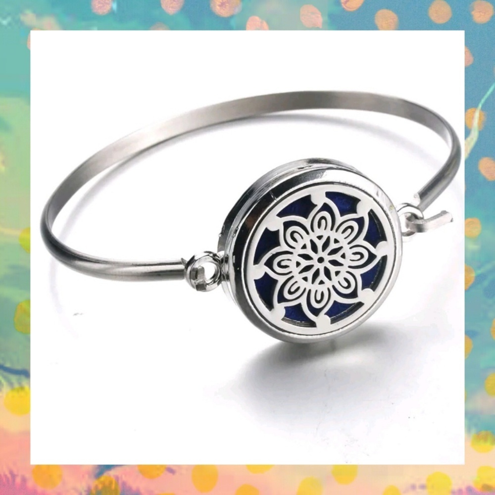 Aromatherapy Locket Bracelet
